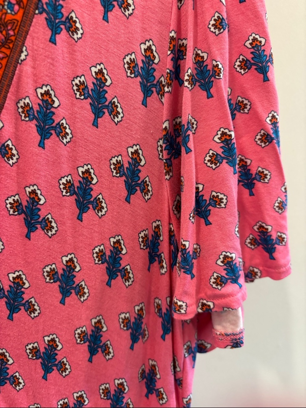 Pink Patterned V-Neck Maxi Dress - Picture 5 of 6